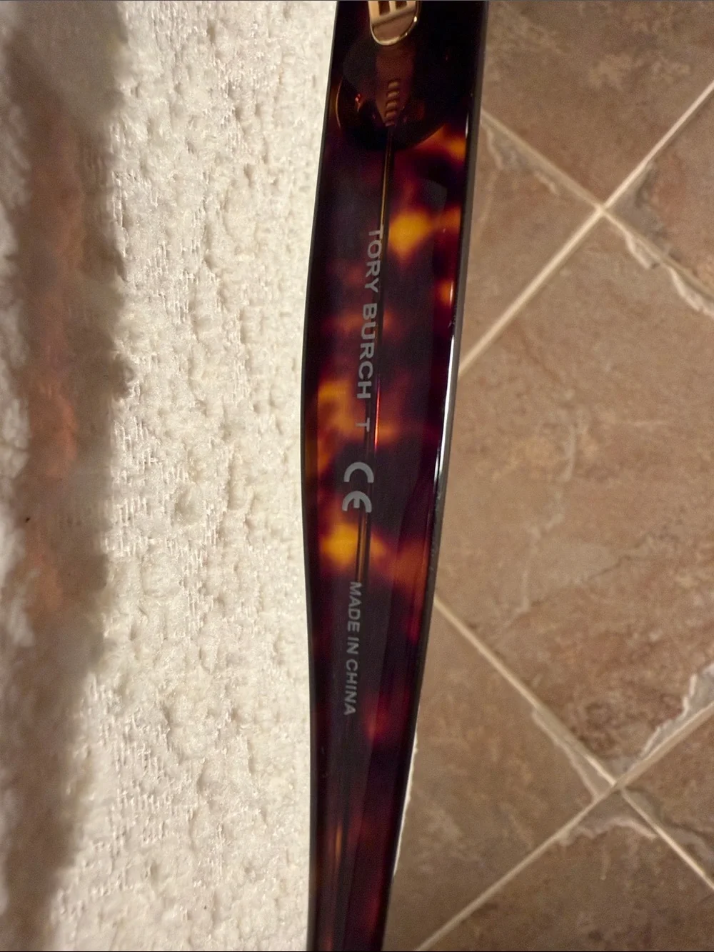 Stunning Tory Burch Tortoiseshell Square Sunglasses with Brown Lenses and case!!